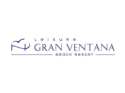 "Piscina cristalina y vista a la playa en VH Gran Ventana Beach Resort en Puerto Plata, República Dominicana, ideal para vacaciones todo incluido."